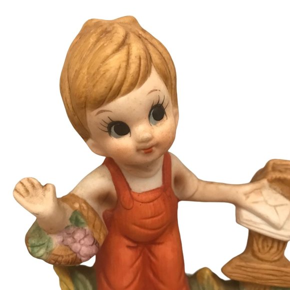 Original Arnart Creation Young Boy Figurine Bisque Made in Taiwan 5" - Picture 2 of 9